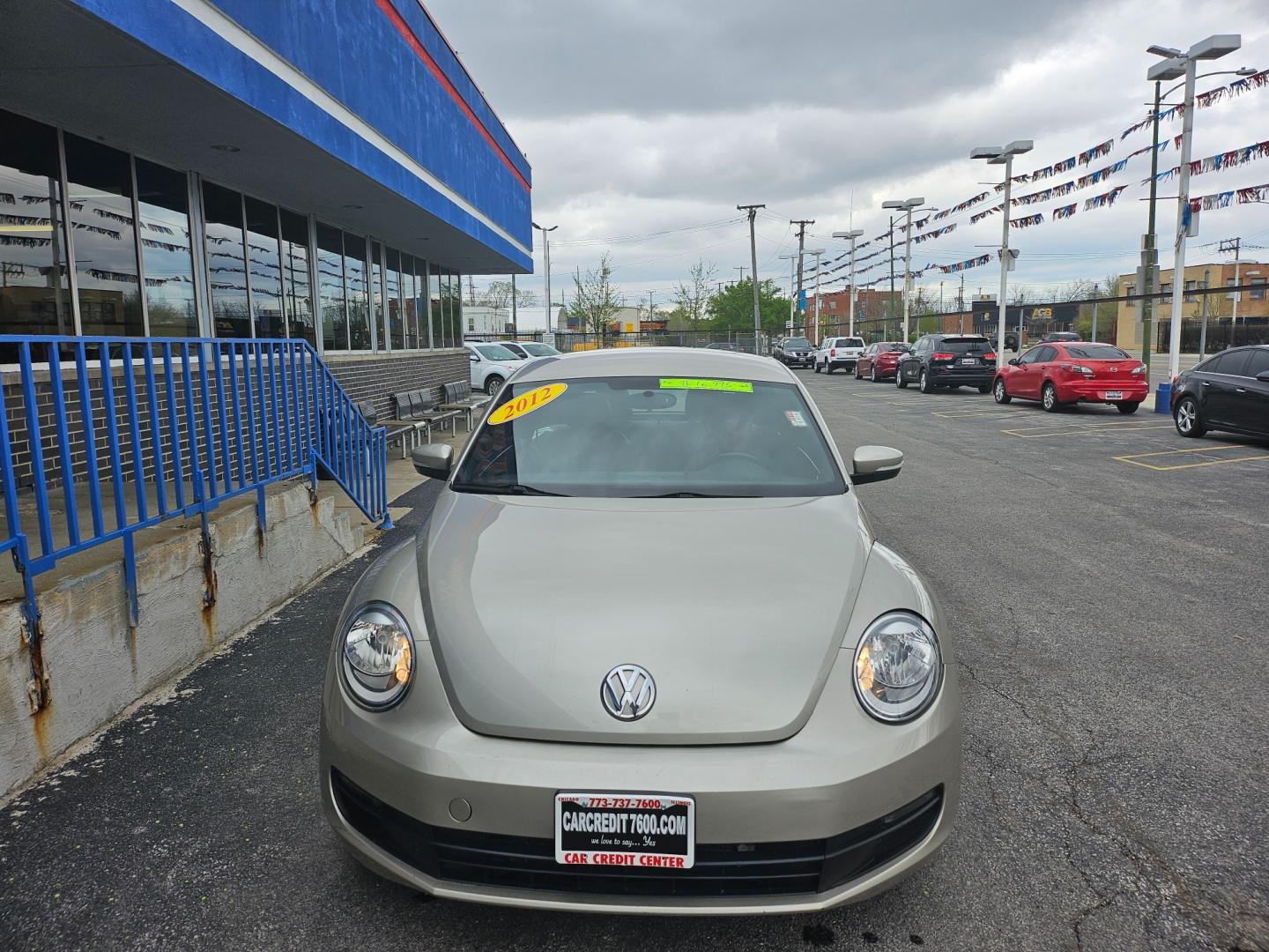 2012 SILVER Volkswagen New Beetle 2.5L w/Sunroof Sound and Nav (3VWJP7ATXCM) with an 2.5L L5 DOHC 20V engine, located at 7600 S Western Ave., Chicago, IL, 60620, (773) 918-3980, 0.000000, 0.000000 - Photo#2